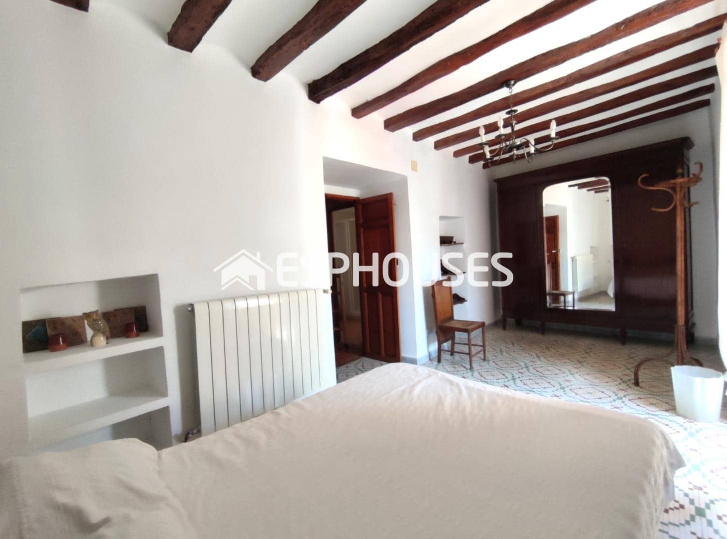 5 bedroom Villa for sale in Beniarda - € 237,000 (Ref: 6984498)