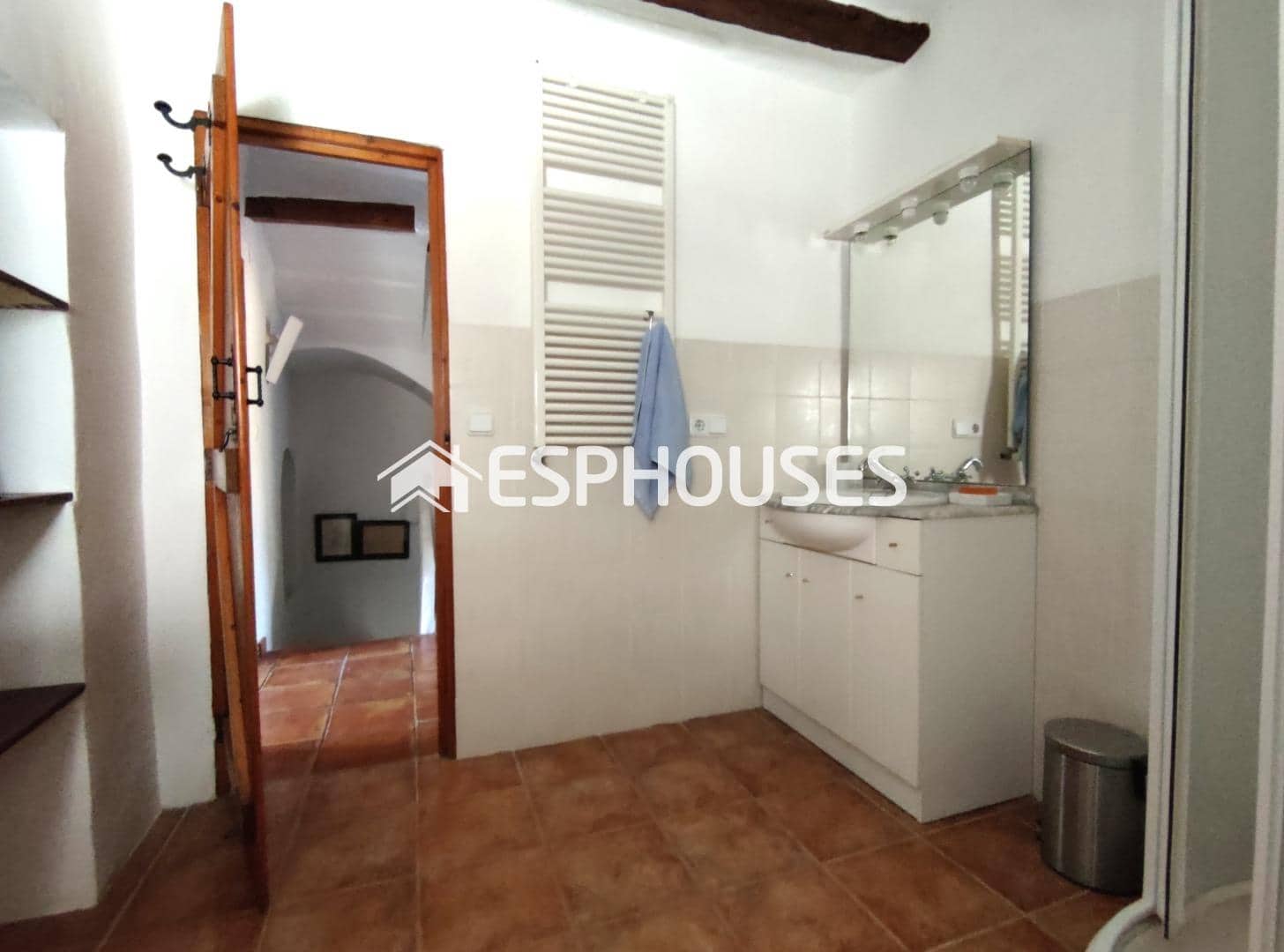 5 bedroom Villa for sale in Beniarda - € 237,000 (Ref: 6984498)