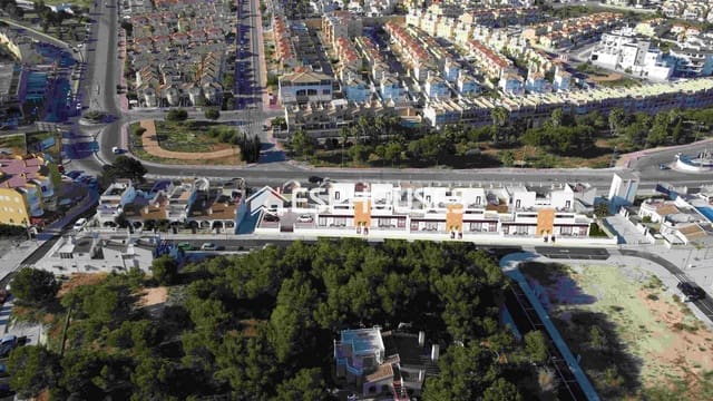 3 bedroom Bungalow for sale in Blue Lagoon with pool garage - € 352,000 (Ref: 7257553)