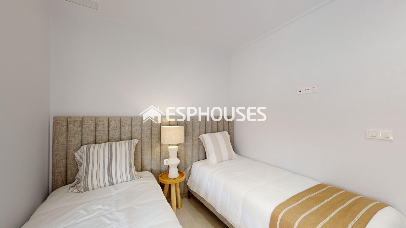 3 sovrum Lägenhet till salu i Guardamar del Segura med pool garage - 211 400 € (Ref: 7383204)