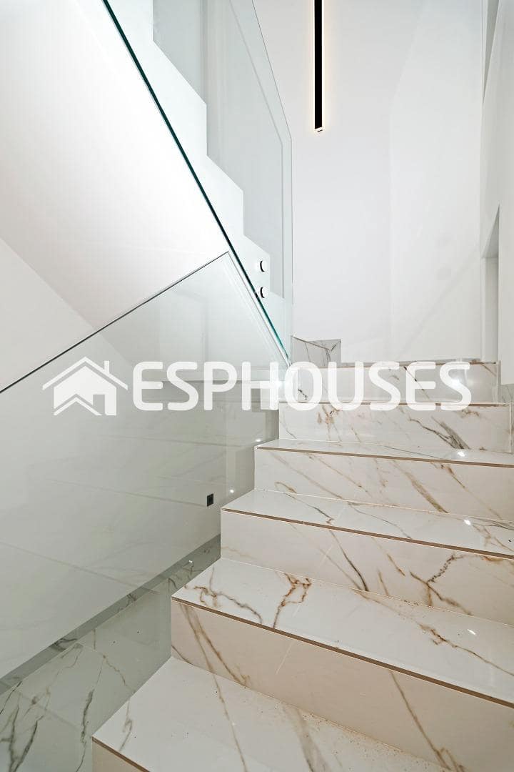 4 soveværelse Villa til salg i Molina de Segura med swimmingpool garage - € 439.000 (Ref: 7860471)