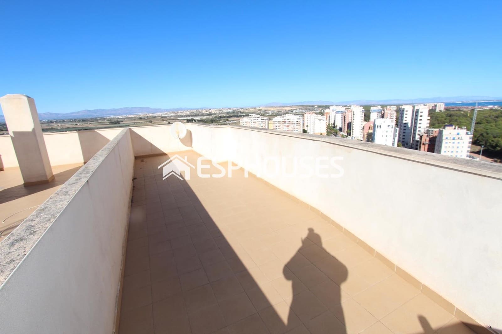 3 bedroom Apartment for sale in Guardamar del Segura with pool garage - € 240,000 (Ref: 7963467)