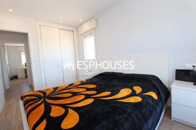 3 quarto Apartamento para venda em Puerto Deportivo, Guardamar del Segura com piscina garagem - 240 000 € (Ref: 7963467)