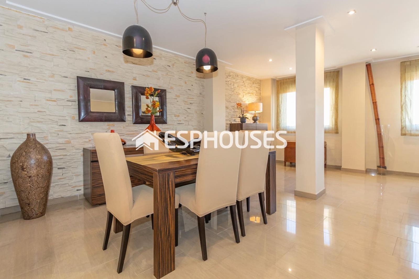 4 soverom Villa til salgs i Guardamar del Segura med garasje - € 390 000 (Ref: 7963485)