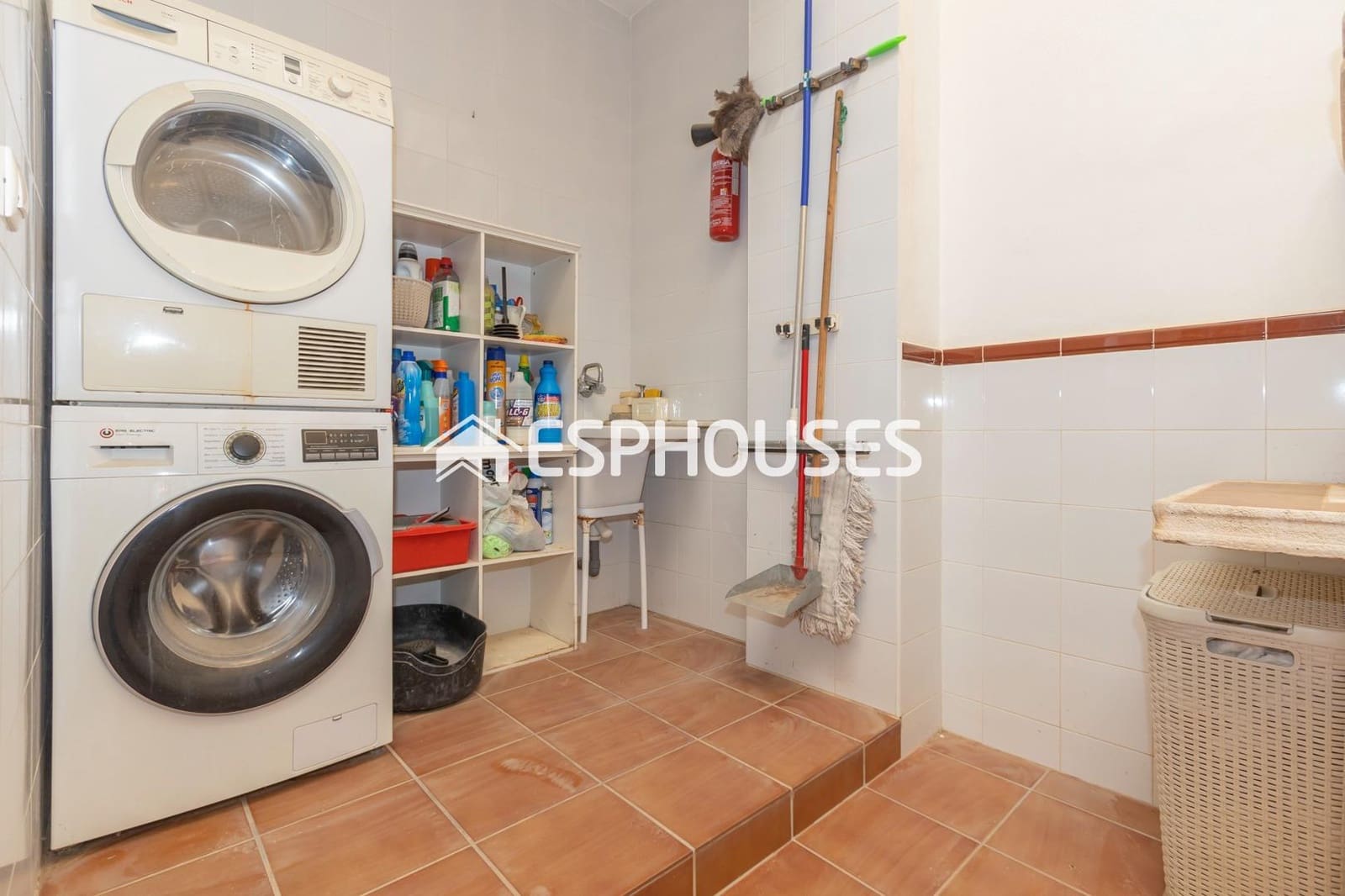 4 soverom Villa til salgs i Guardamar del Segura med garasje - € 390 000 (Ref: 7963485)