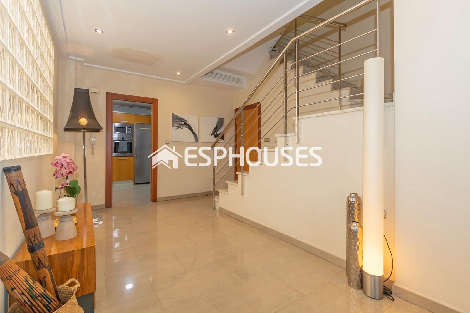 4 soverom Villa til salgs i Guardamar del Segura med garasje - € 390 000 (Ref: 7963485)