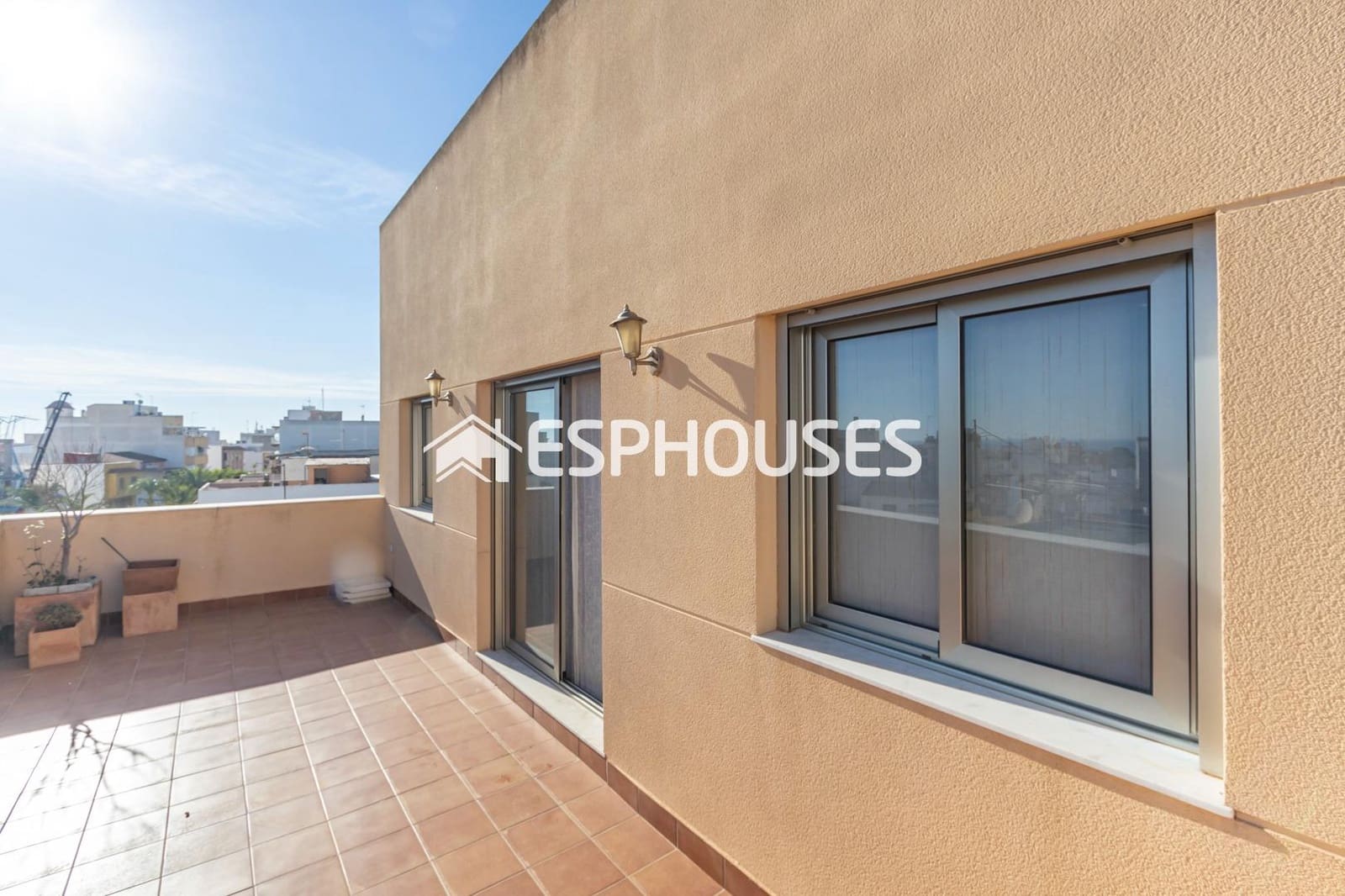 4 soverom Villa til salgs i Guardamar del Segura med garasje - € 390 000 (Ref: 7963485)