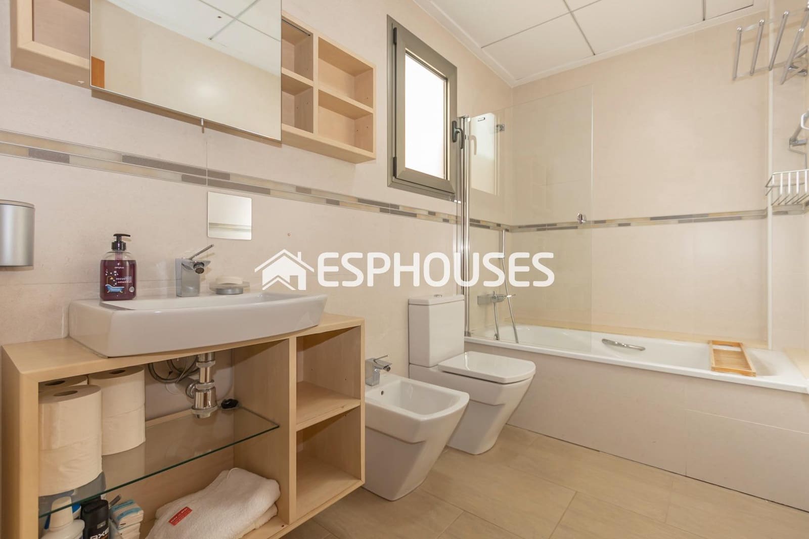 4 soverom Villa til salgs i Guardamar del Segura med garasje - € 390 000 (Ref: 7963485)