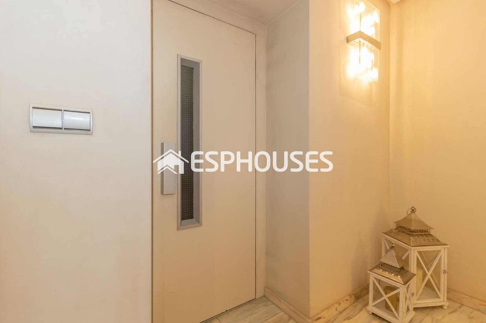 4 soverom Villa til salgs i Guardamar del Segura med garasje - € 390 000 (Ref: 7963485)