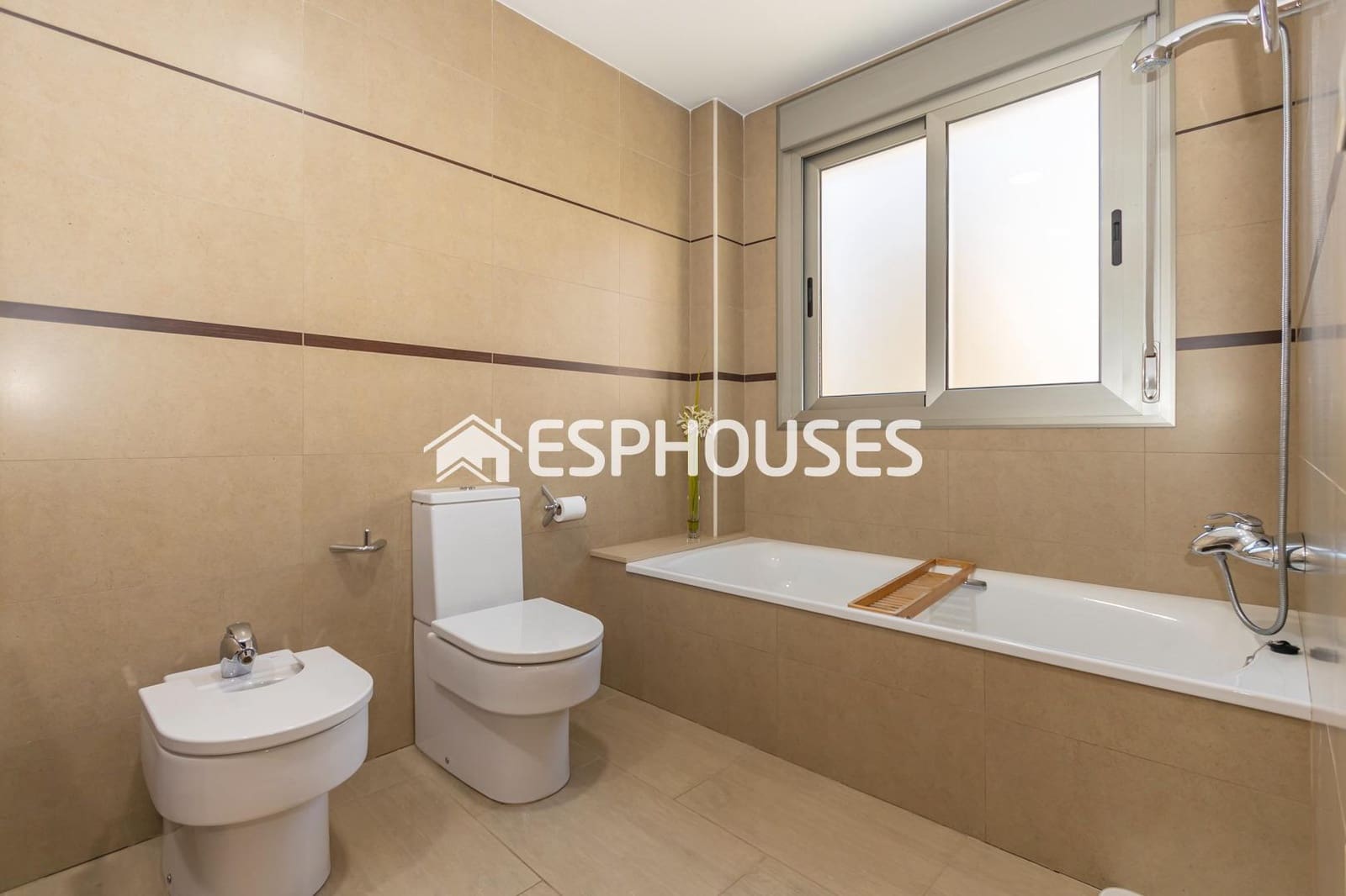 4 soverom Villa til salgs i Guardamar del Segura med garasje - € 390 000 (Ref: 7963485)