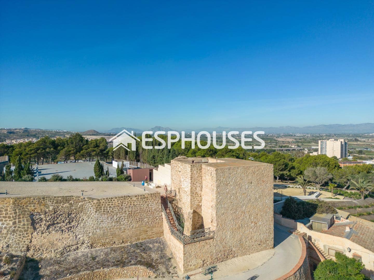 4 soverom Villa til salgs i Guardamar del Segura med garasje - € 390 000 (Ref: 7963485)