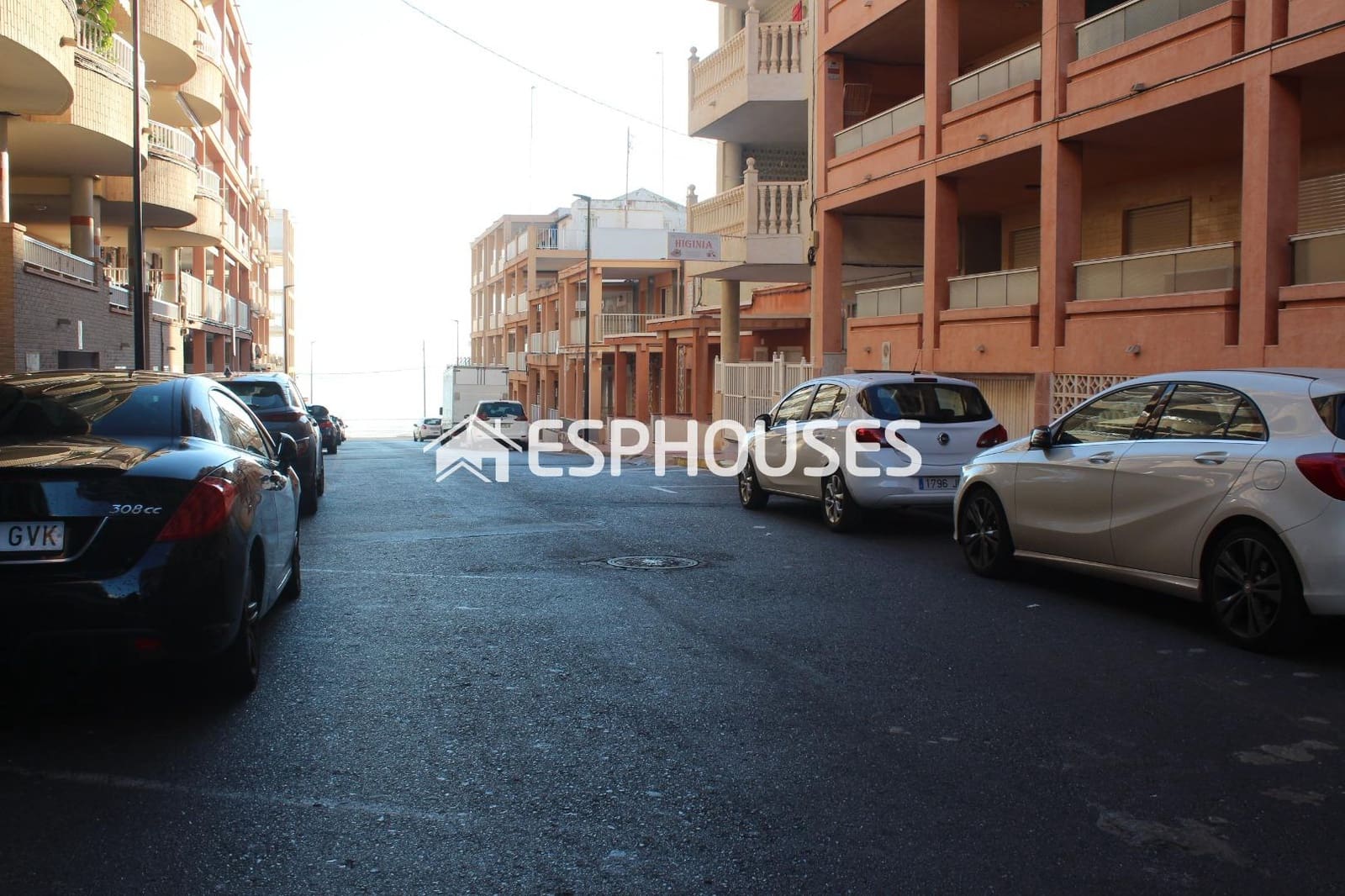 Garasje til salgs i Guardamar del Segura - € 12 000 (Ref: 8032466)