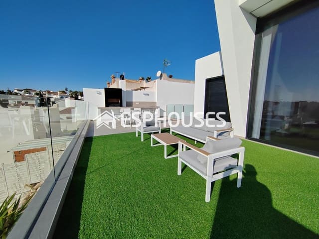 3 sovrum Villa till salu i Dehesa de Campoamor, Orihuela med pool garage - 649 000 € (Ref: 8049604)