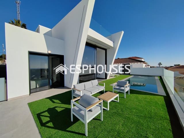 3 sovrum Villa till salu i Dehesa de Campoamor, Orihuela med pool garage - 649 000 € (Ref: 8049604)