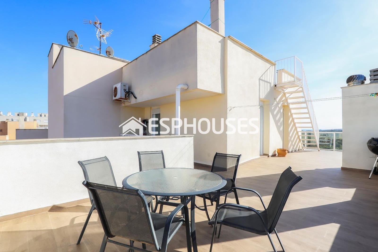 3 sovrum Lägenhet till salu i Guardamar del Segura med pool garage - 385 000 € (Ref: 8086115)