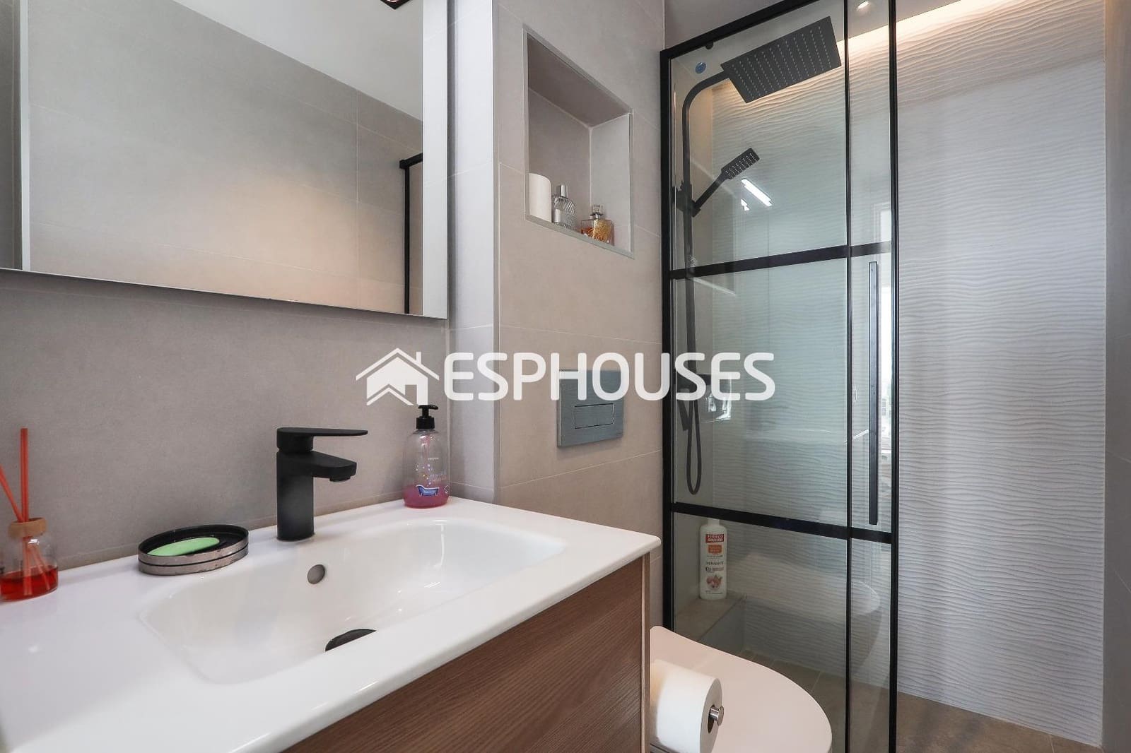 3 sovrum Lägenhet till salu i Guardamar del Segura med pool garage - 385 000 € (Ref: 8086115)