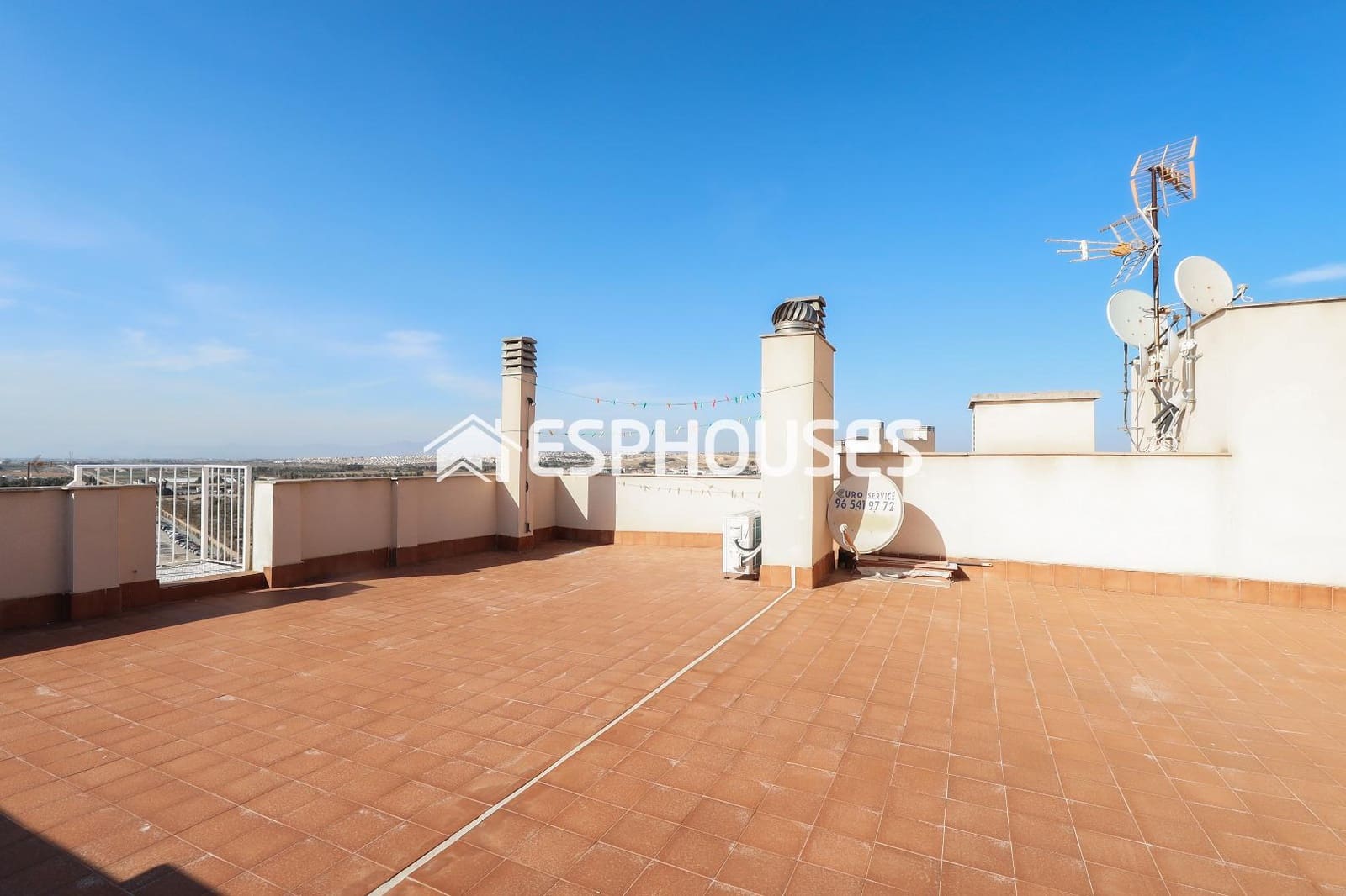 3 sovrum Lägenhet till salu i Guardamar del Segura med pool garage - 385 000 € (Ref: 8086115)