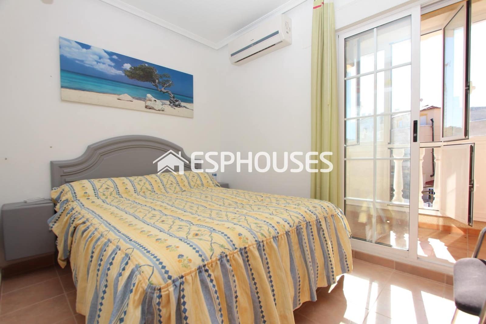 3 bedroom Bungalow for sale in El Edén, Guardamar del Segura with pool