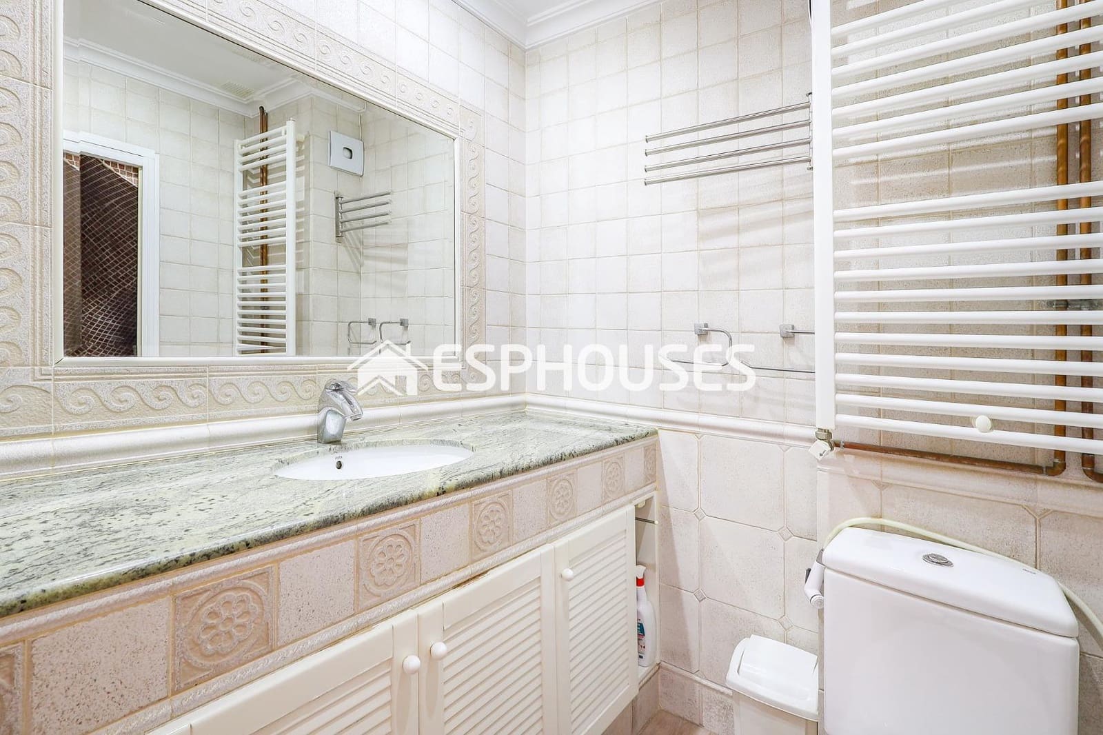 3 bedroom Apartment for sale in Guardamar del Segura with garage - € 390,000 (Ref: 8217103)