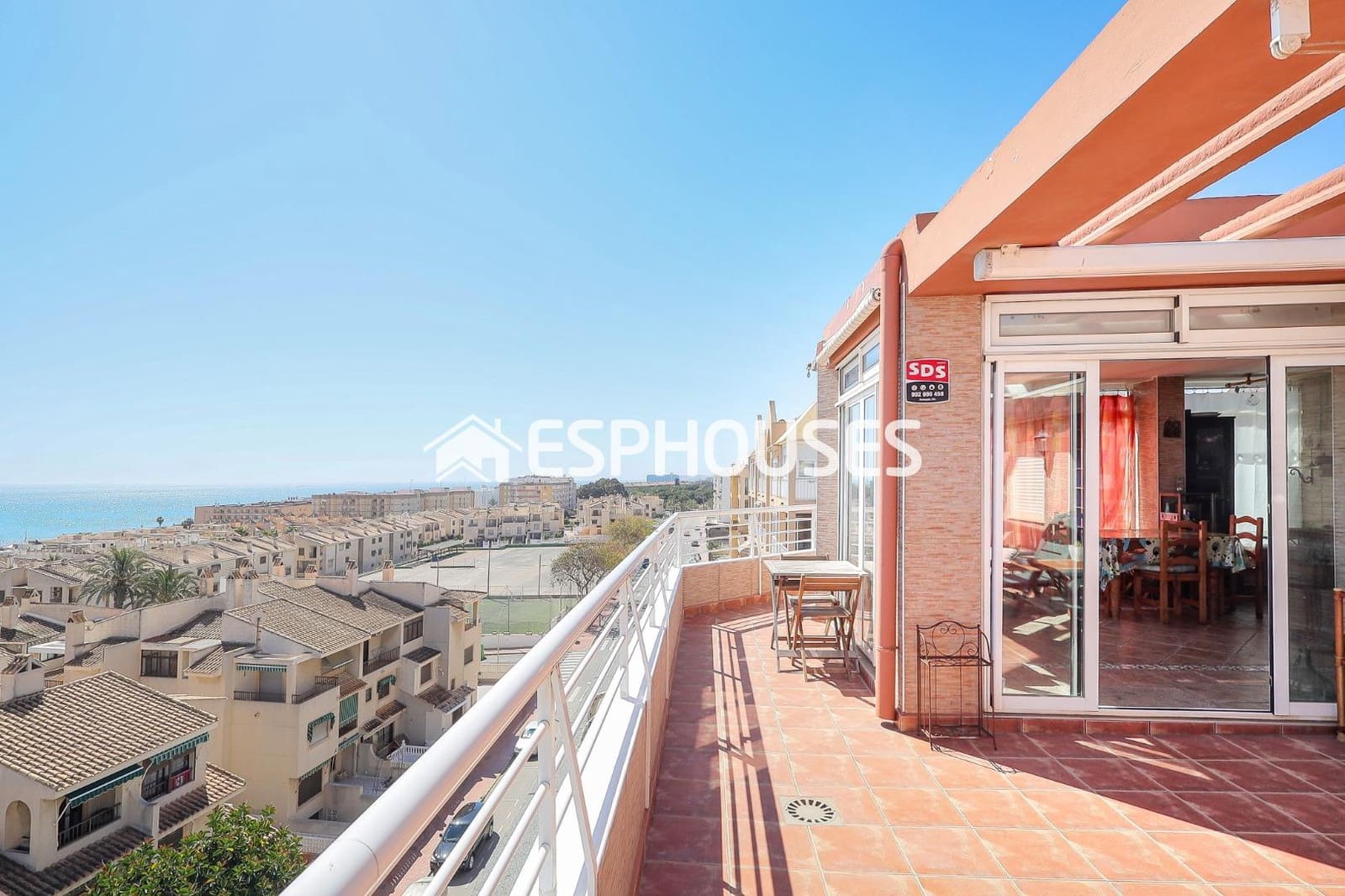 3 bedroom Apartment for sale in Guardamar del Segura with garage - € 390,000 (Ref: 8217103)