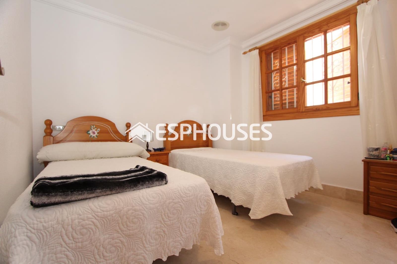 3 soverom Bungalow til salgs i Guardamar del Segura med svømmebasseng garasje - € 266 000 (Ref: 8268954)