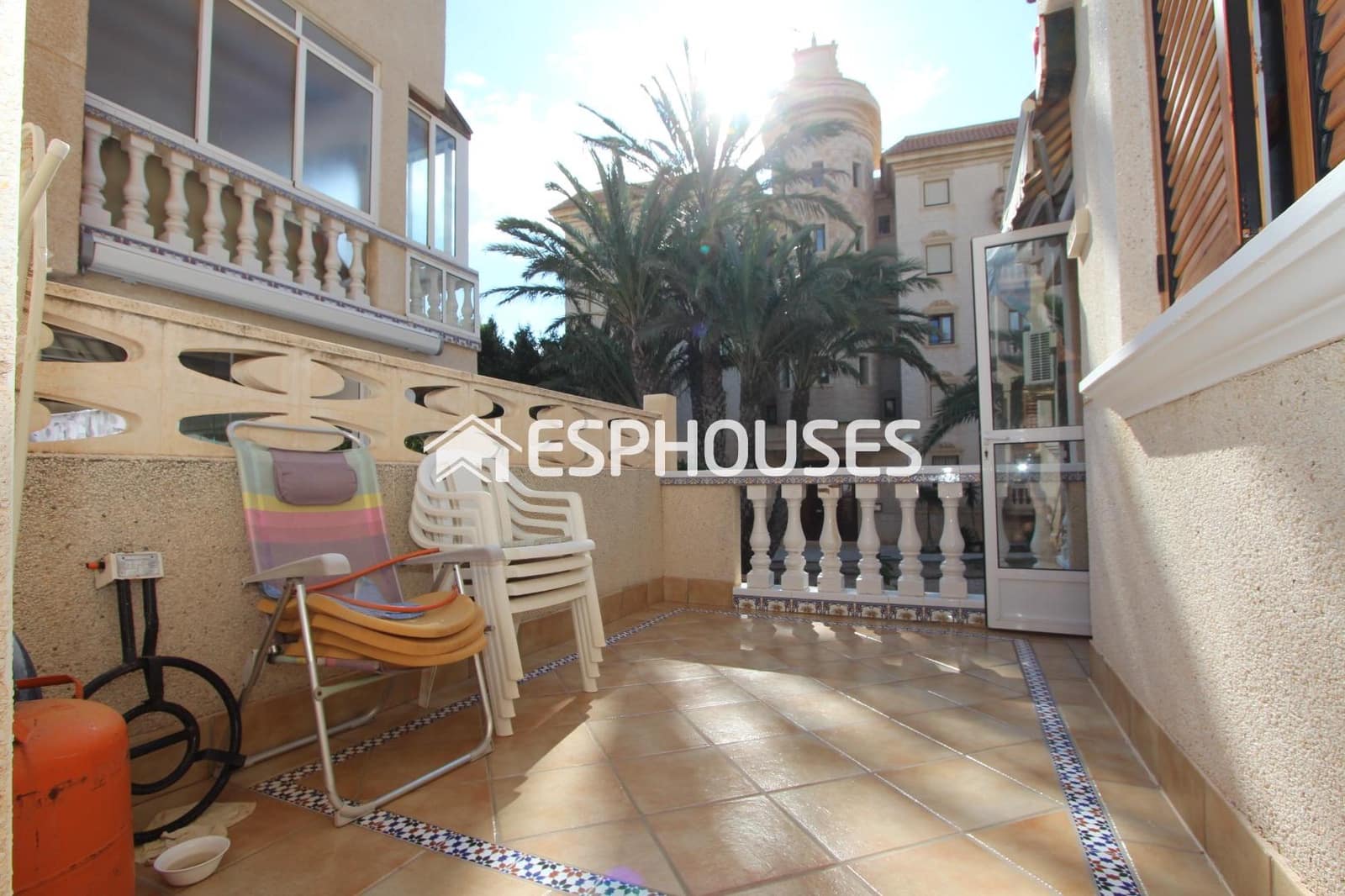 3 soverom Bungalow til salgs i Guardamar del Segura med svømmebasseng garasje - € 266 000 (Ref: 8268954)