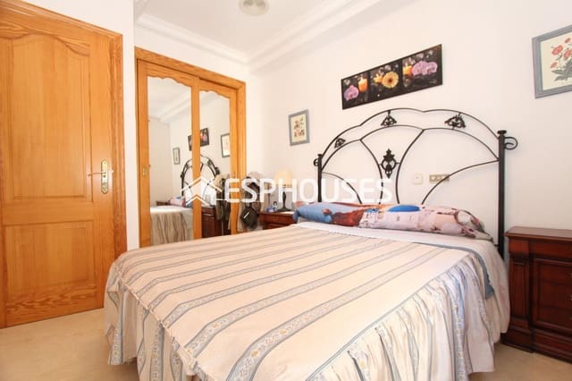 3 soveværelse Bungalow til salg i El Moncayo - El Pòrtic, Guardamar del Segura med swimmingpool garage - € 266.000 (Ref: 8268954)