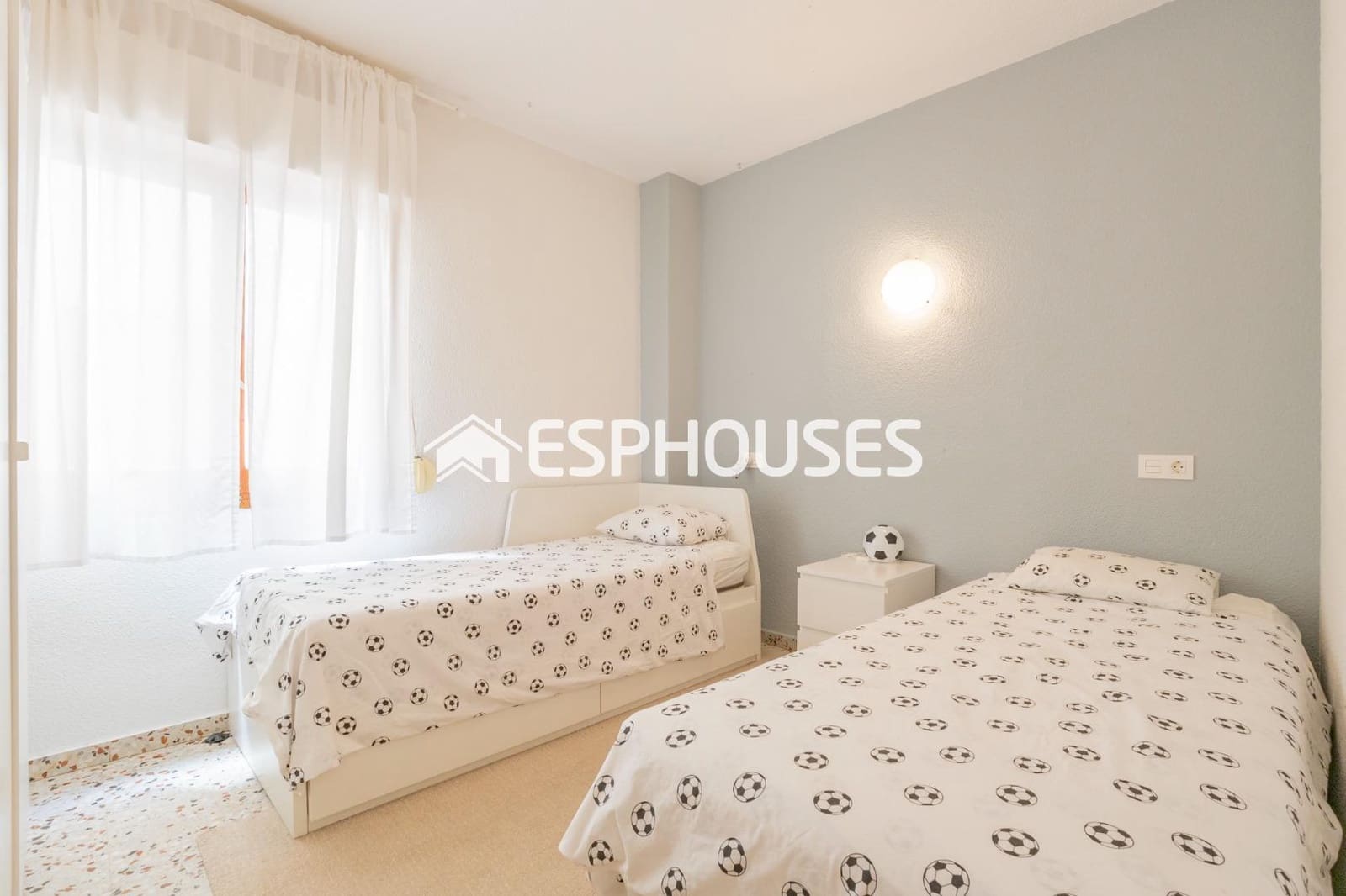 3 chambre Appartement à vendre à Guardamar del Segura avec garage - 225 000 € (Ref: 8284993)