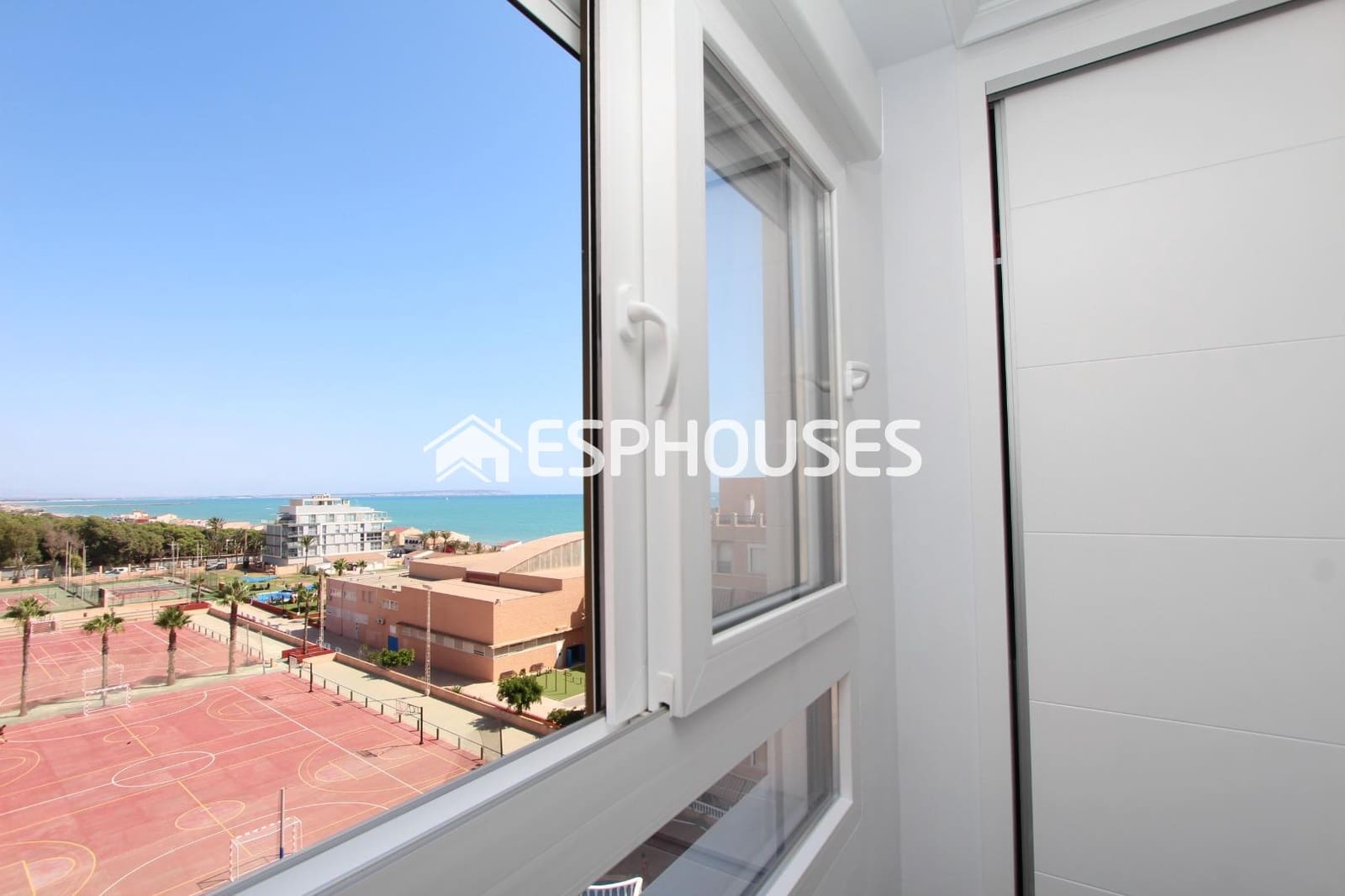 2 sovrum Lägenhet till salu i Guardamar del Segura med pool - 213 000 € (Ref: 8343253)