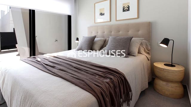 4 slaapkamer Villa te koop in Los Secanos, Guardamar del Segura met zwembad garage - € 704.480 (Ref: 8386673)