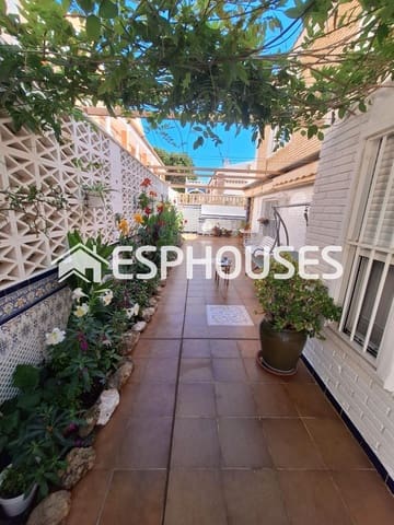 3 quarto Bungalow para venda em Los Europeos, Torrevieja com garagem - 230 000 € (Ref: 8395264)