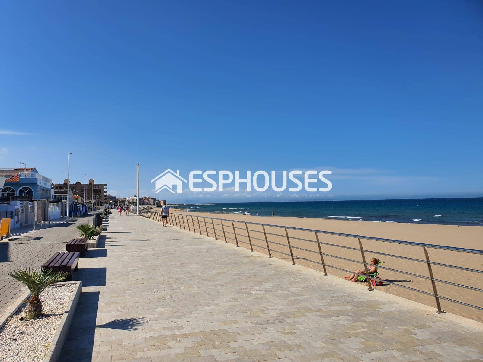 3 camera da letto Bungalow in vendita in Torrevieja con garage - 230.000 € (Rif: 8395264)