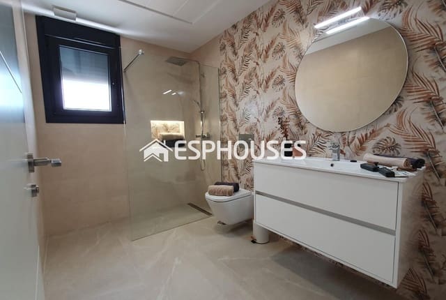 3 bedroom Bungalow for sale in San Pedro del Pinatar ciudad, San Pedro del Pinatar with pool garage - € 345,000 (Ref: 8425033)