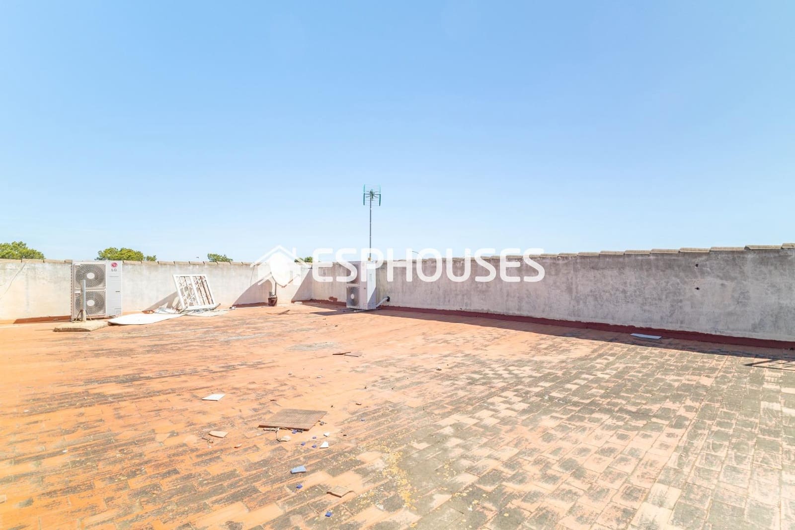 Local Comercial de 10 habitaciones en San Fulgencio en venta - 325.000 € (Ref: 8439065)
