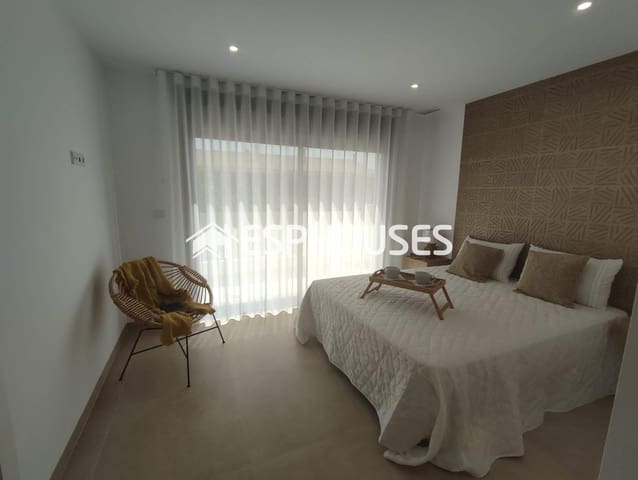 3 sypialnia Willa na sprzedaż w Guardamar del Segura z basenem garażem - 395 000 € (Ref: 8450874)