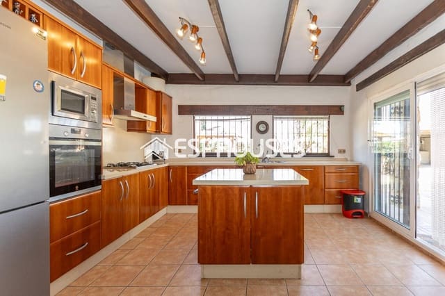 4 soveværelse Villa til salg i Valverde, Elche / Elx med swimmingpool garage - € 499.000 (Ref: 8450875)