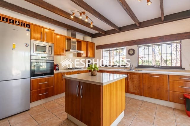 4 soveværelse Villa til salg i Valverde, Elche / Elx med swimmingpool garage - € 499.000 (Ref: 8450875)