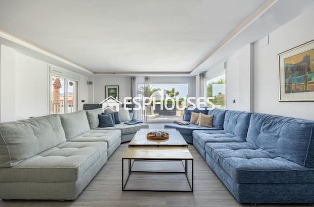 Chalet de 4 habitaciones en Pueblo - Urbanizaciones, Alfaz del Pi / L'Alfàs del Pi en venta con piscina garaje - 1.500.000 € (Ref: 8468849)