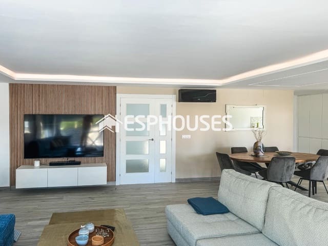 Chalet de 4 habitaciones en Pueblo - Urbanizaciones, Alfaz del Pi / L'Alfàs del Pi en venta con piscina garaje - 1.500.000 € (Ref: 8468849)