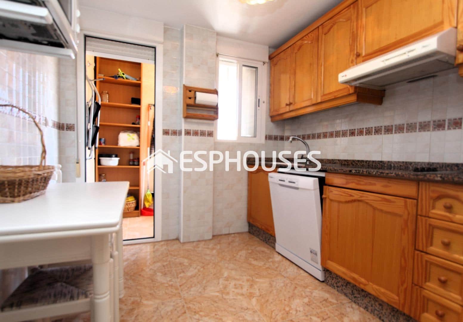 3 soveværelse Lejlighed til salg i Guardamar del Segura med swimmingpool garage - € 269.000 (Ref: 8532133)