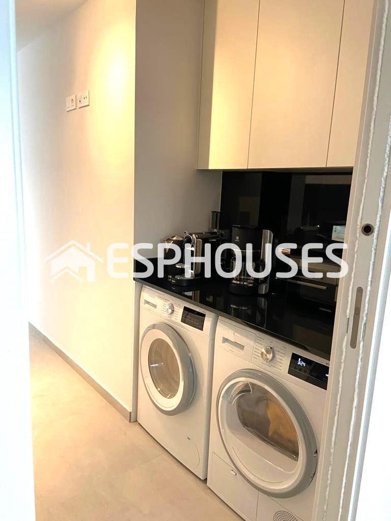 Apartamento de 2 habitaciones en Guardamar del Segura en venta con piscina garaje - 359.000 € (Ref: 8601927)