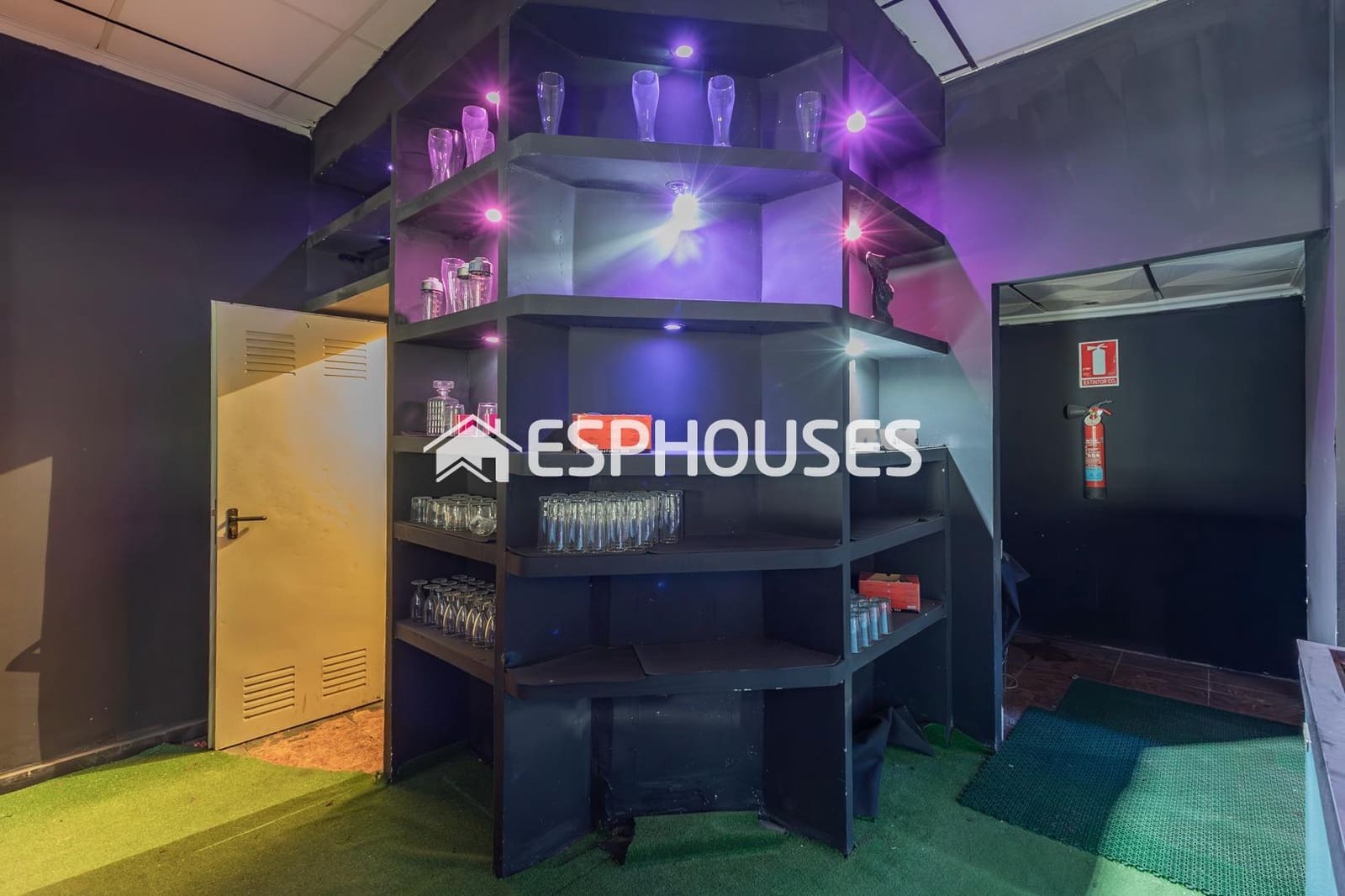 Erhverv til salg i Guardamar del Segura - € 200.000 (Ref: 8612885)