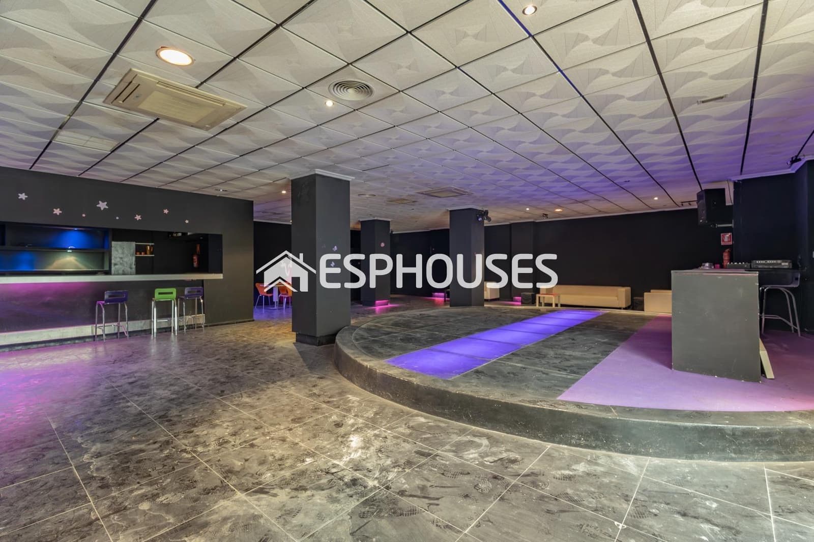 Erhverv til salg i Guardamar del Segura - € 200.000 (Ref: 8612885)