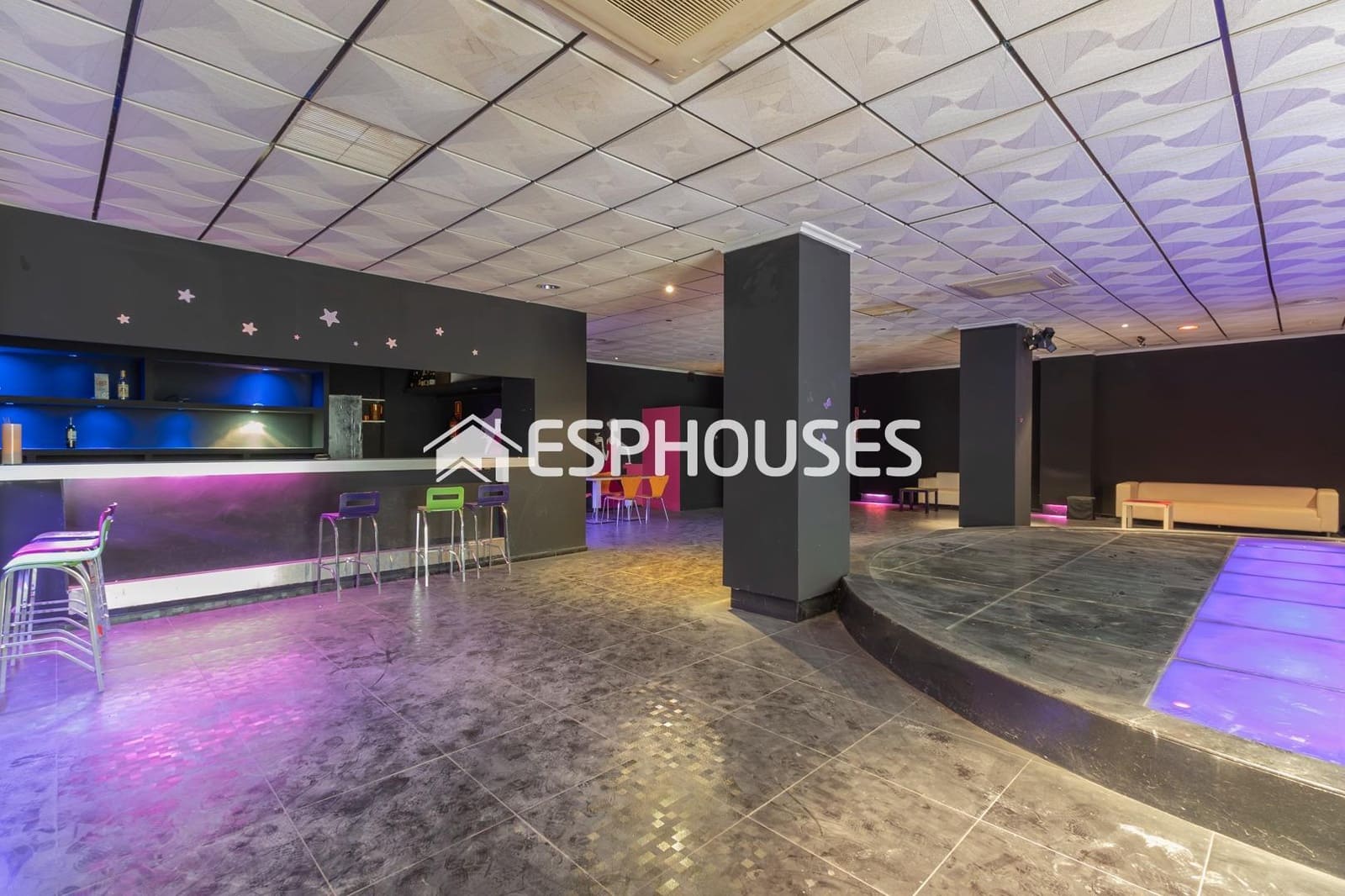 Erhverv til salg i Guardamar del Segura - € 200.000 (Ref: 8612885)