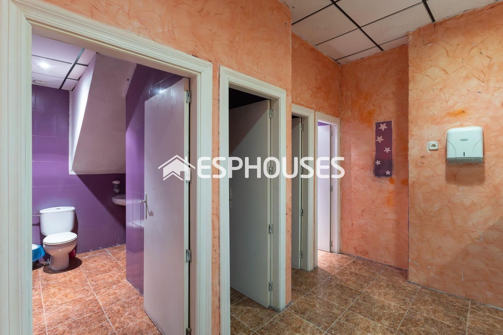 Erhverv til salg i Guardamar del Segura - € 200.000 (Ref: 8612885)