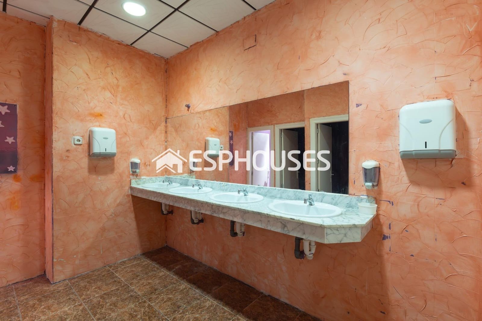 Erhverv til salg i Guardamar del Segura - € 200.000 (Ref: 8612885)