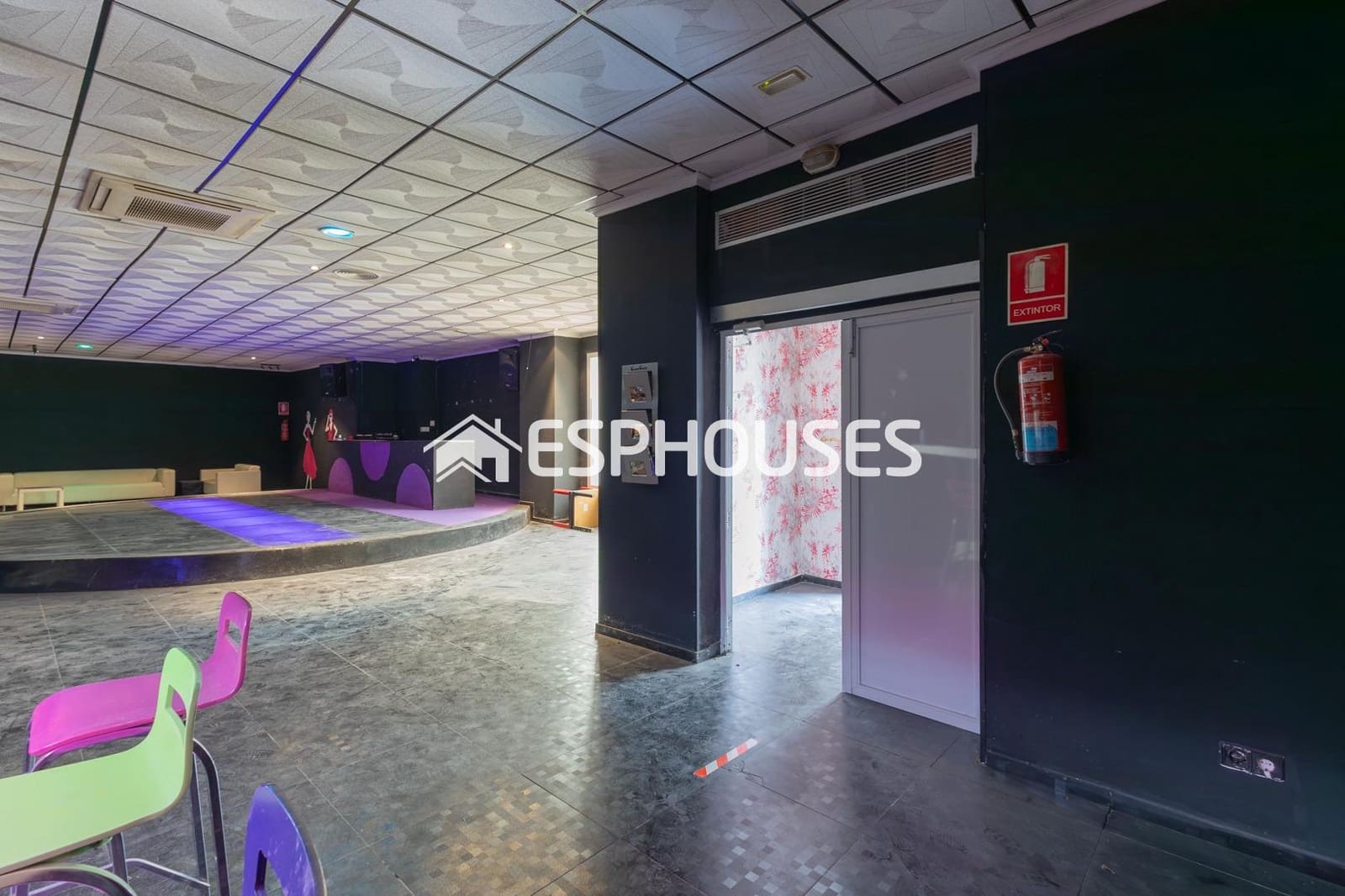 Erhverv til salg i Guardamar del Segura - € 200.000 (Ref: 8612885)