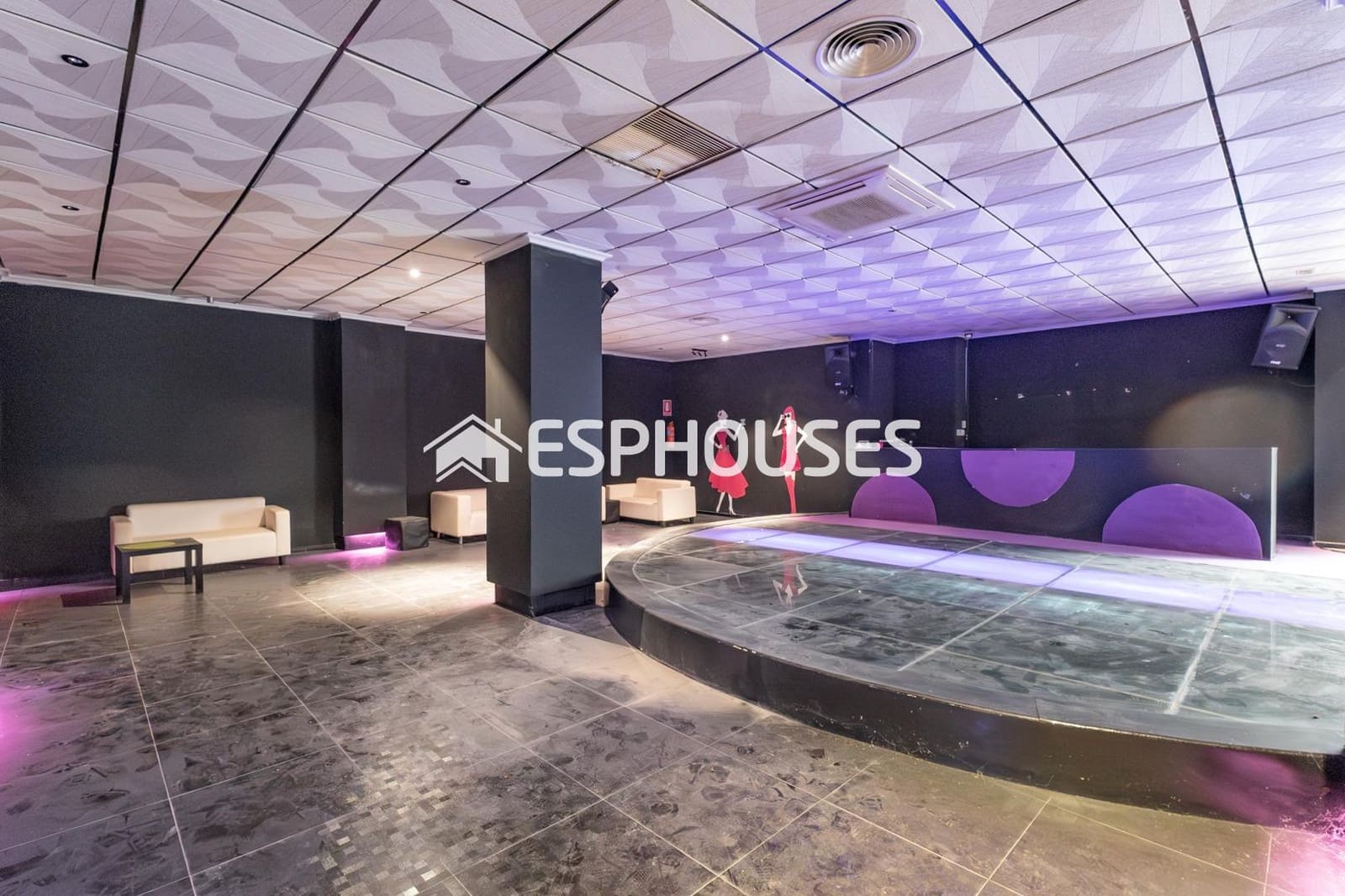 Erhverv til salg i Guardamar del Segura - € 200.000 (Ref: 8612885)