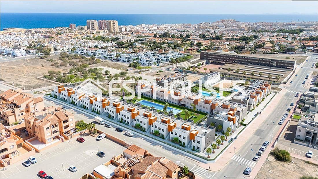 2 sypialnia Bungalow na sprzedaż w Torrevieja z basenem garażem - 249 900 € (Ref: 8612893)