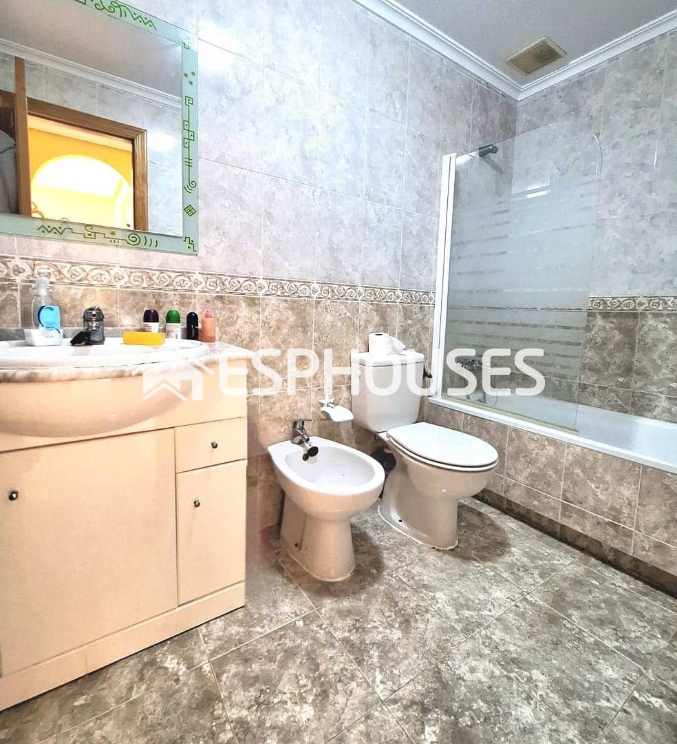 1 sovrum Lägenhet till salu i Guardamar del Segura med pool garage - 119 000 € (Ref: 8622985)